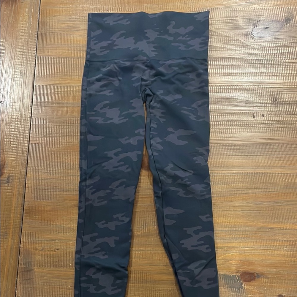 Spanx black/gray Camouflage Leggings